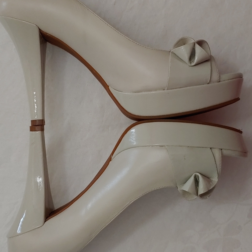 Antonio Melani 4 inch Heels - Picture 5 of 7